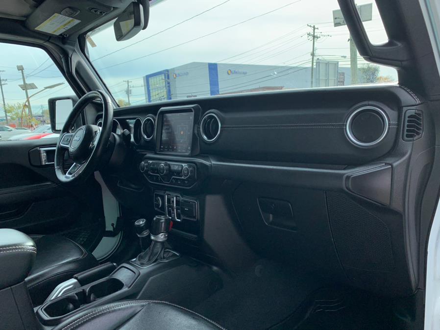 2020 Jeep Gladiator Overland 4x4 photo