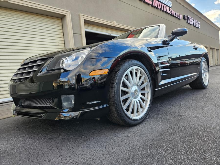 2005 Chrysler Crossfire SRT-6 photo