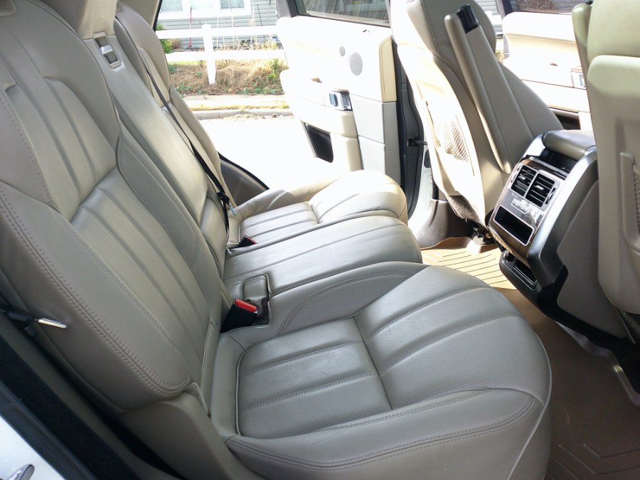 2016 Land Rover Range Rover Sport 4WD 4dr V6 Diesel HSE photo