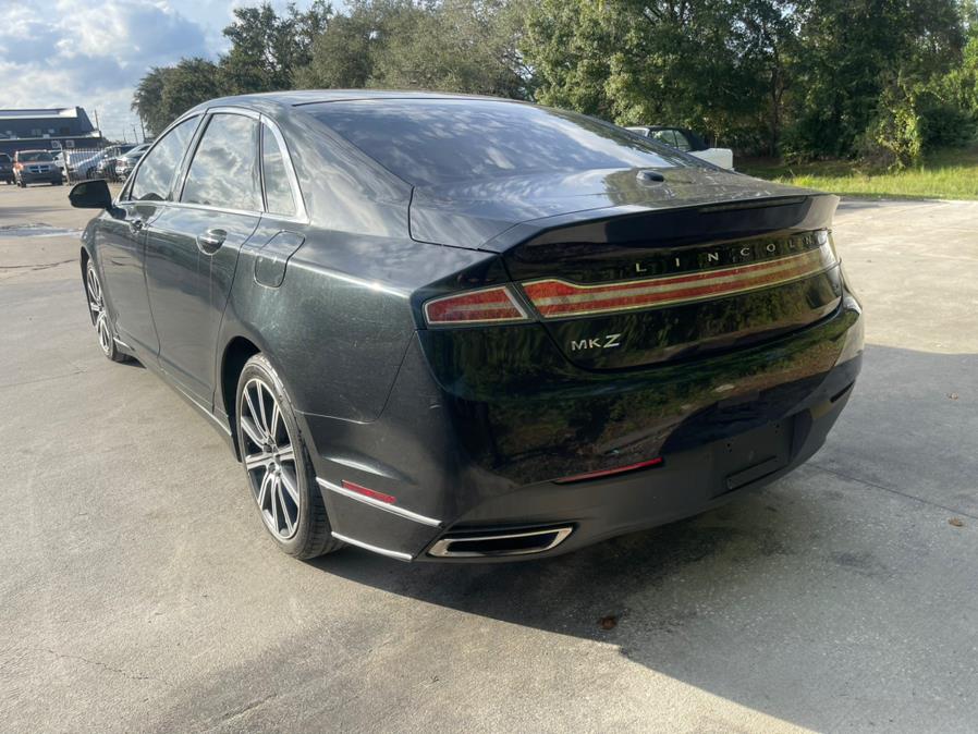 2013 Lincoln MKZ photo