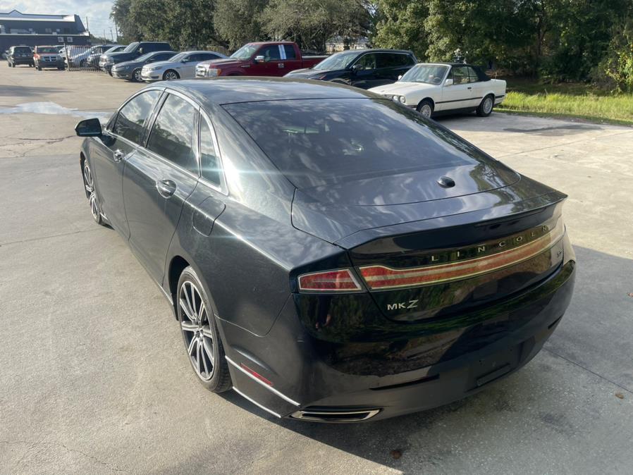 2013 Lincoln MKZ photo