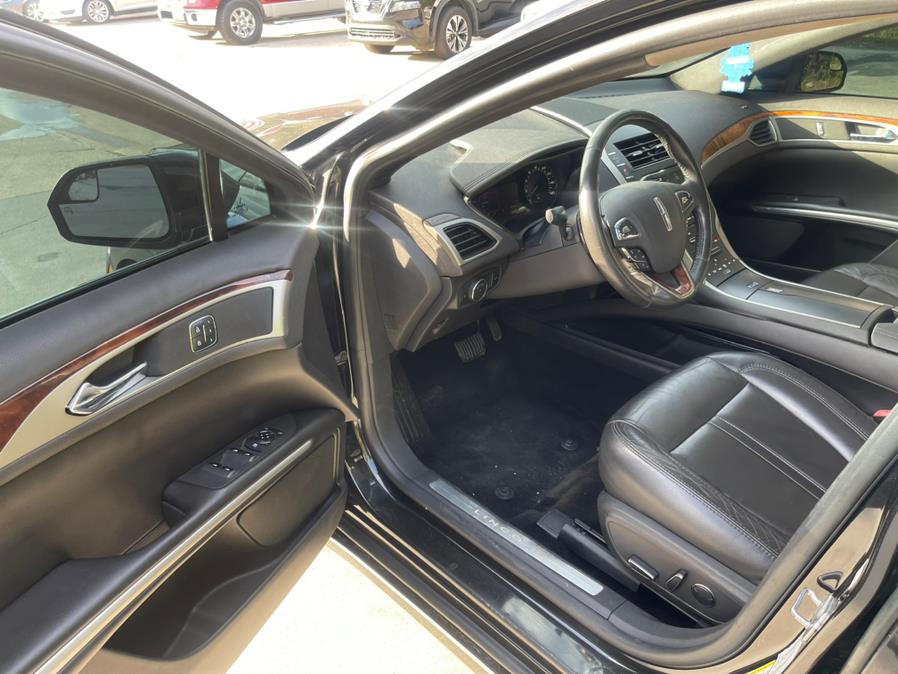 2013 Lincoln MKZ photo