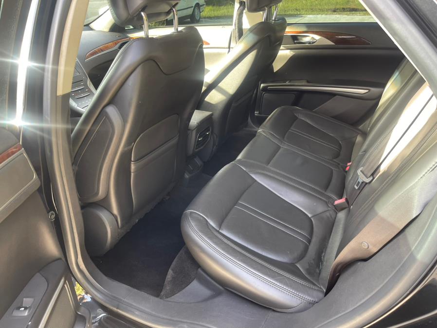 2013 Lincoln MKZ photo