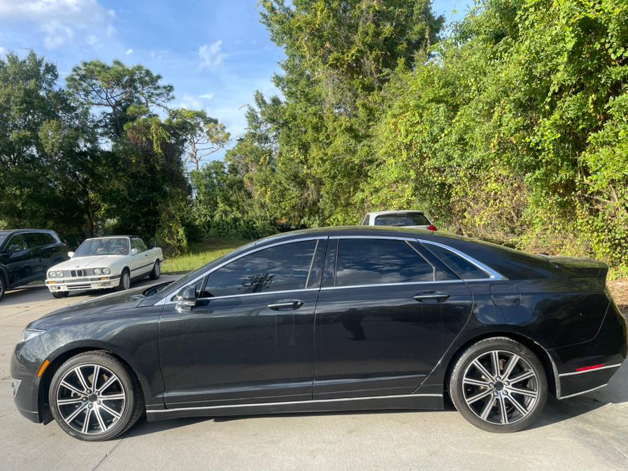 2013 Lincoln MKZ photo