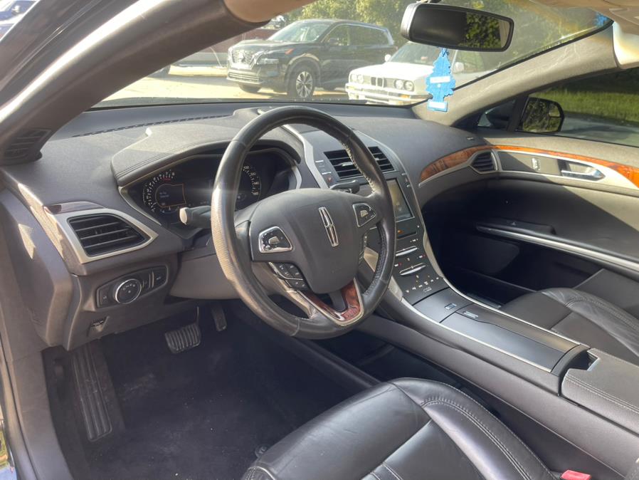 2013 Lincoln MKZ photo