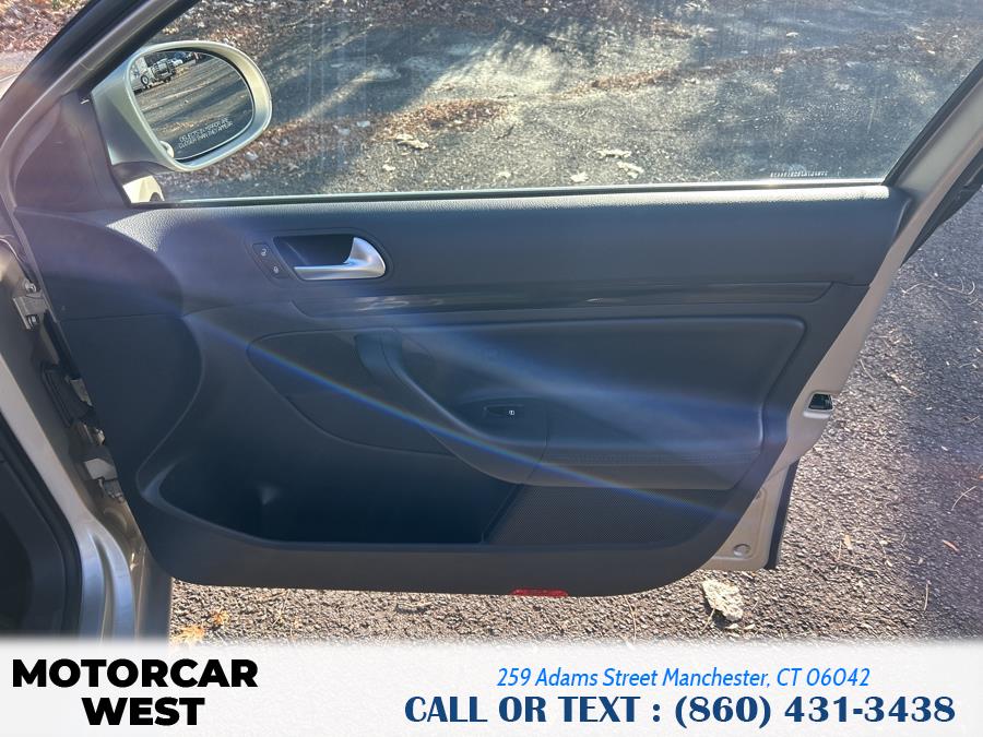 2013 Volkswagen Jetta SportWagen TDI photo