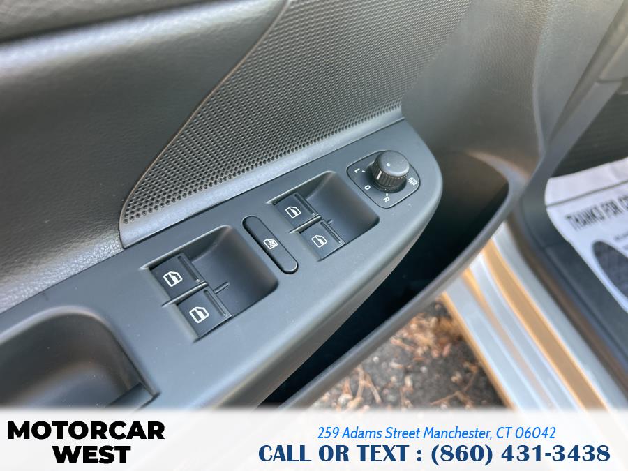 2013 Volkswagen Jetta SportWagen TDI photo