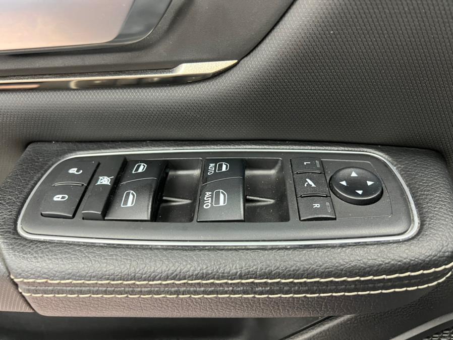 2019 RAM 1500 Rebel 4x4 Crew Cab 5''7