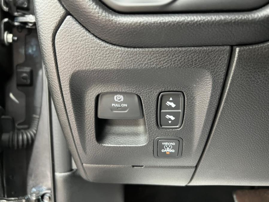 2019 RAM 1500 Rebel 4x4 Crew Cab 5''7
