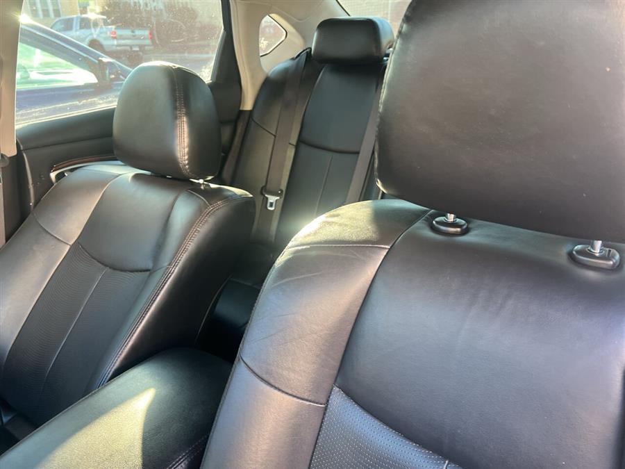 2015 Infiniti Q70 3.7 AWD 4dr Sedan photo