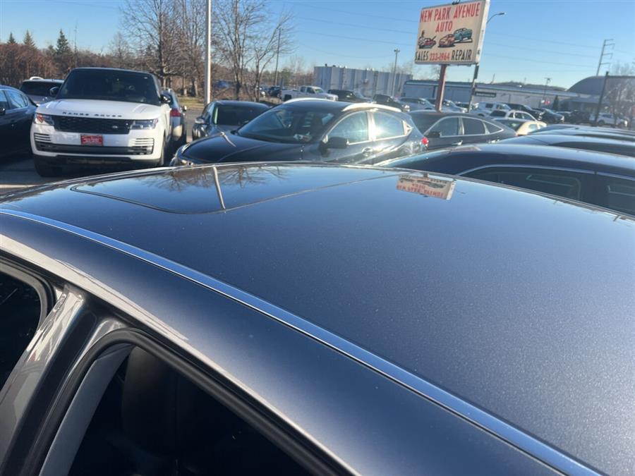 2015 Infiniti Q70 3.7 AWD 4dr Sedan photo