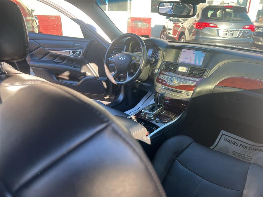 2015 Infiniti Q70 3.7 AWD 4dr Sedan photo