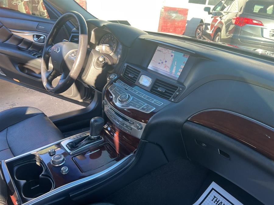 2015 Infiniti Q70 3.7 AWD 4dr Sedan photo