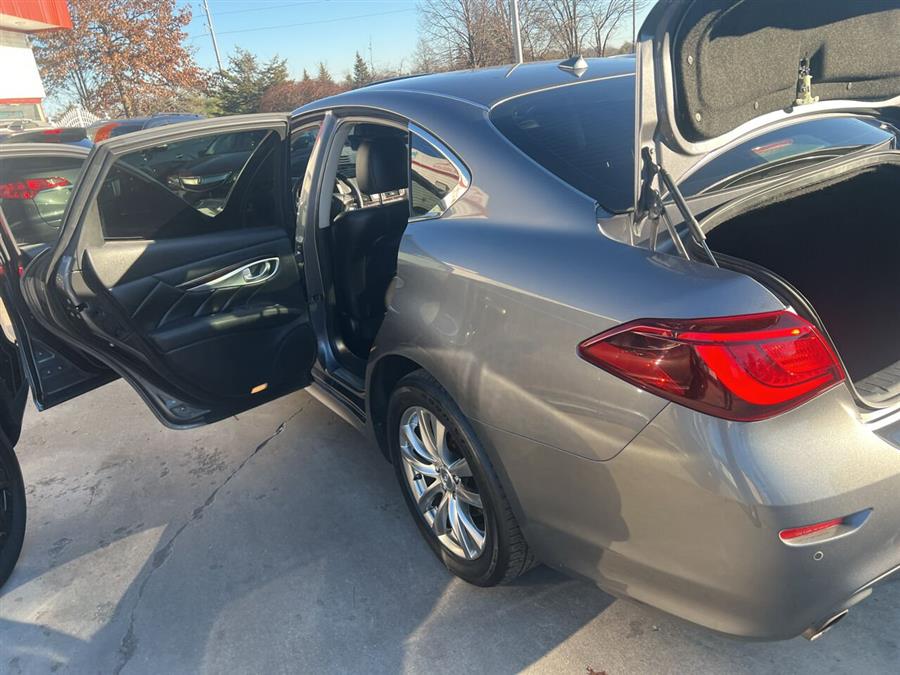 2015 Infiniti Q70 3.7 AWD 4dr Sedan photo