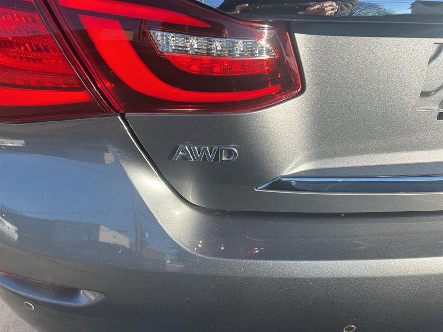2015 Infiniti Q70 3.7 AWD 4dr Sedan photo