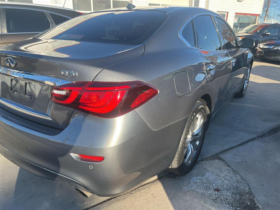 2015 Infiniti Q70 3.7 AWD 4dr Sedan photo