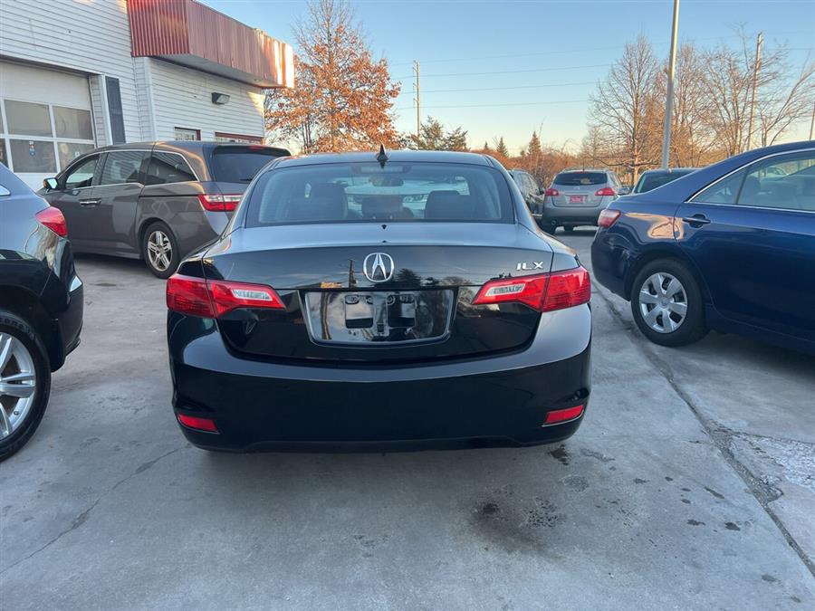2013 Acura ILX 2.0L photo