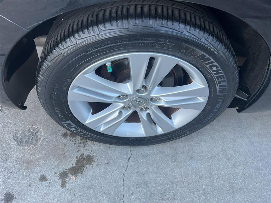 2013 Acura ILX 2.0L photo