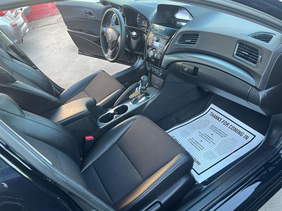 2013 Acura ILX 2.0L photo
