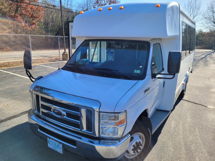 2011 Ford Econoline Commercial Cutaway E-350 Super Duty 138
