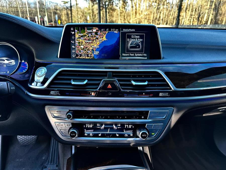2016 BMW 7-Series 4dr Sdn 750i RWD photo