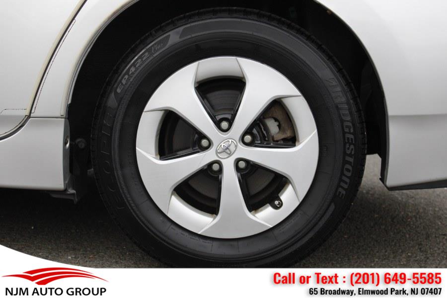 2012 Toyota Prius Two photo