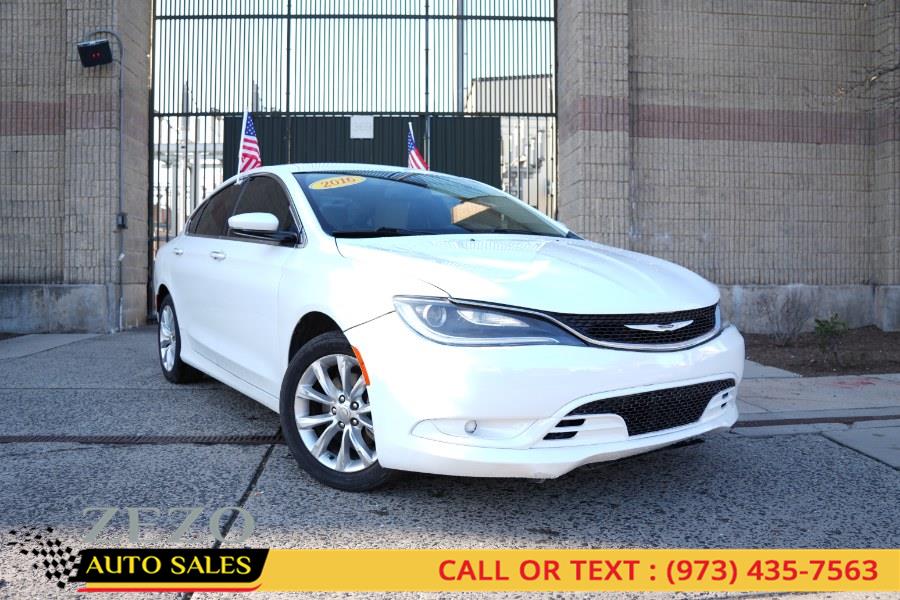 2016 Chrysler 200 2.0 photo