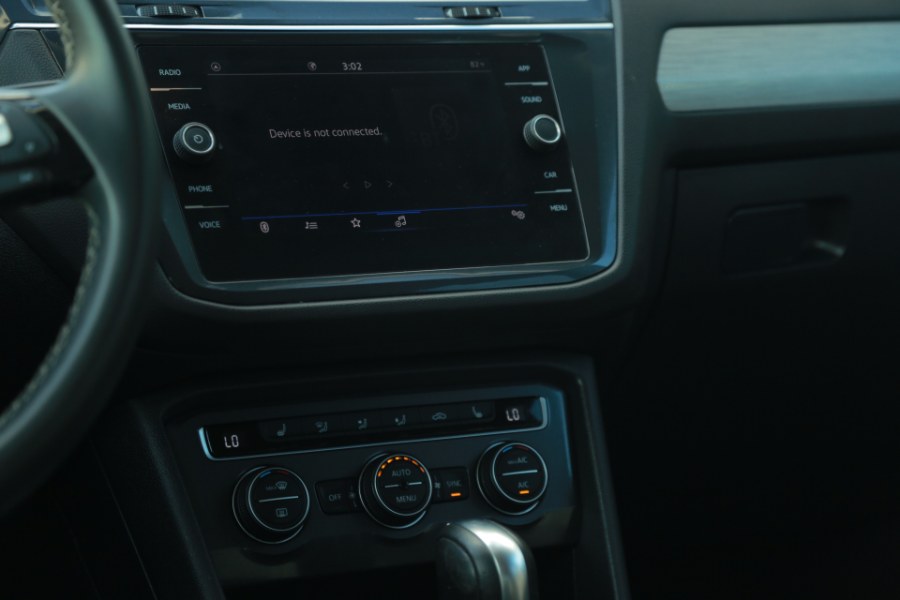 2021 Volkswagen Tiguan 2.0T SE FWD photo