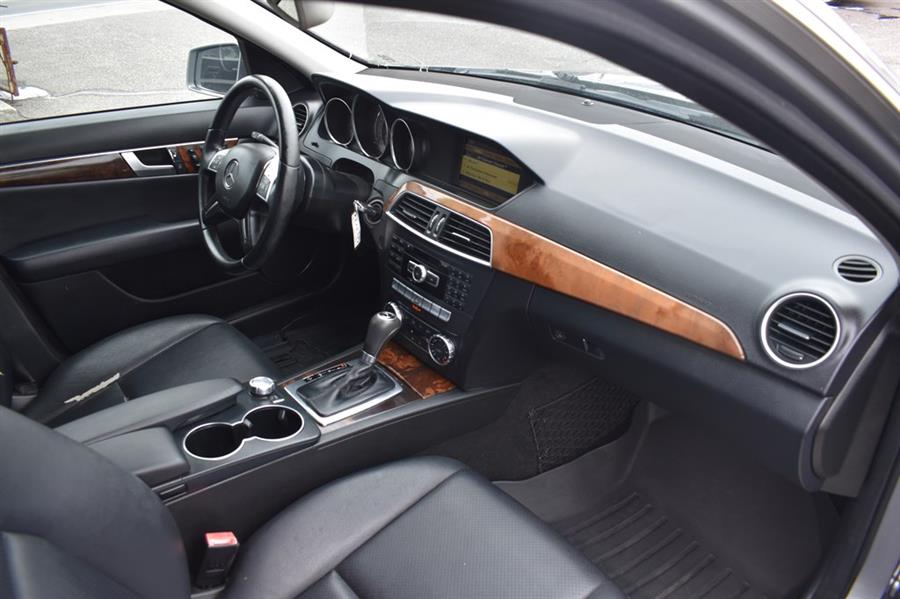 2012 Mercedes-Benz C-Class C300 4MATIC Luxury photo