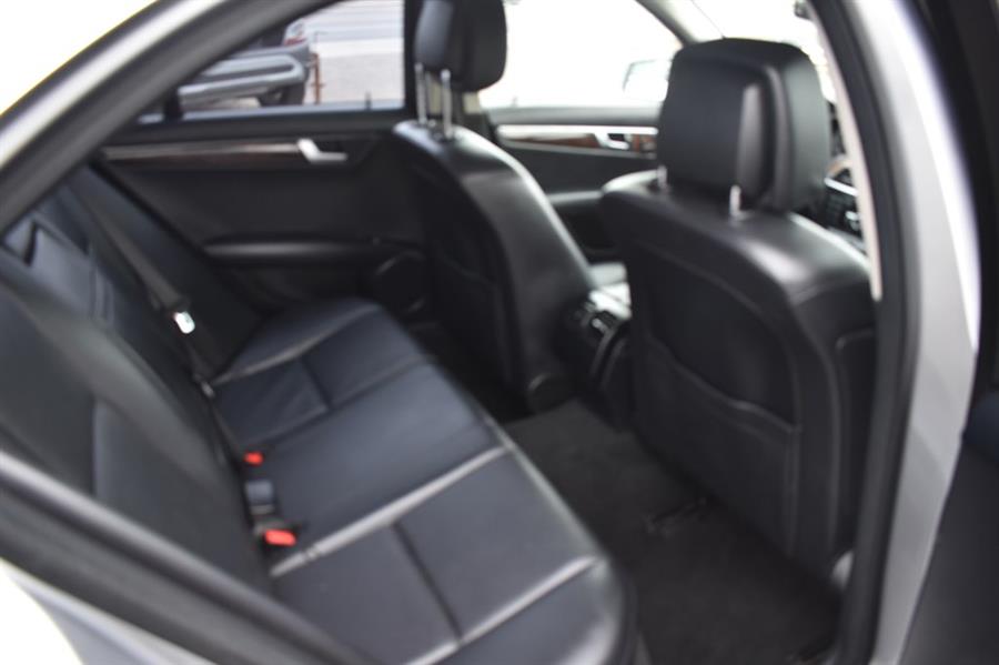 2012 Mercedes-Benz C-Class C300 4MATIC Luxury photo