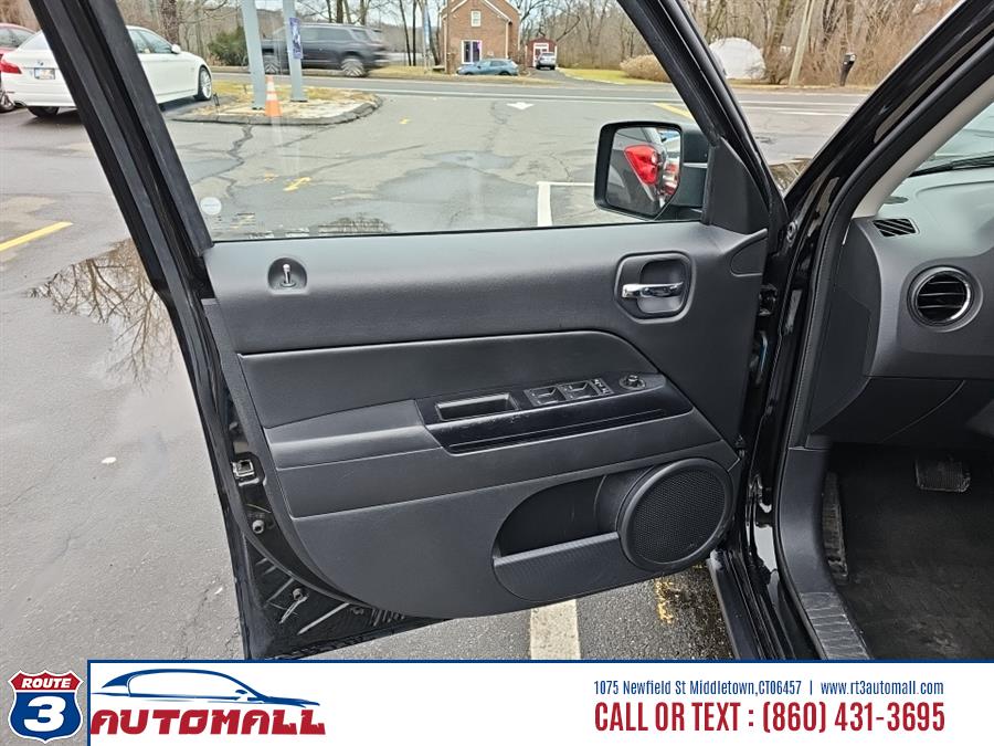 2016 Jeep Patriot 4WD 4dr Latitude photo