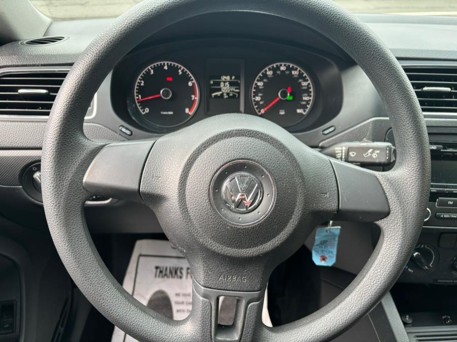 2014 Volkswagen Jetta S photo
