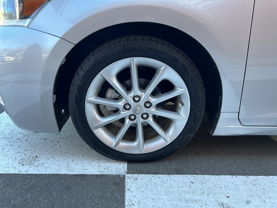 2012 Lexus CT 200h photo