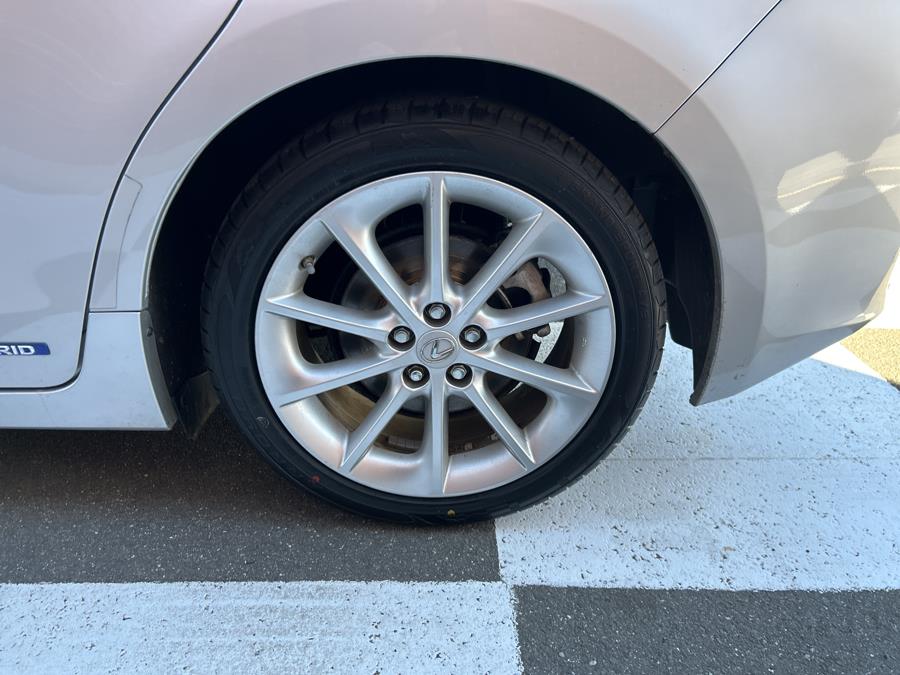 2012 Lexus CT 200h photo