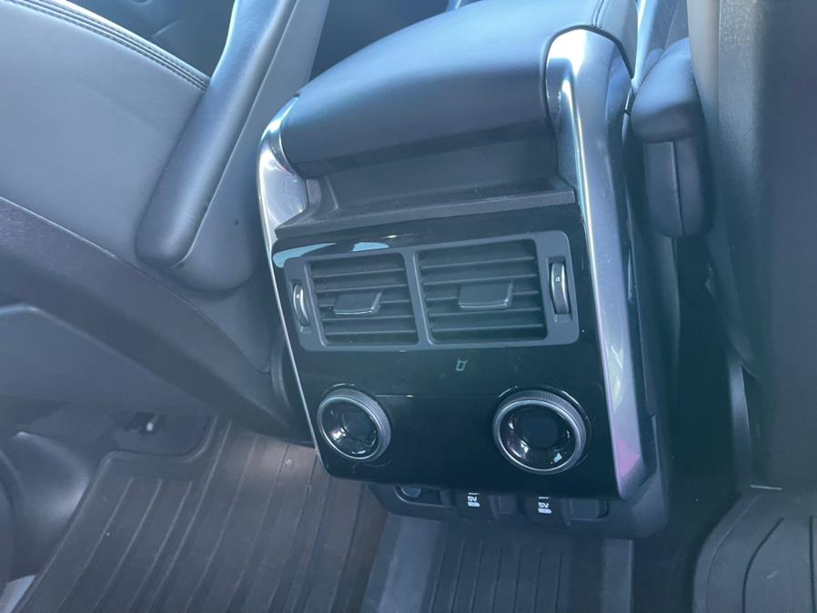 2020 Land Rover Range Rover Sport Turbo i6 MHEV HSE photo