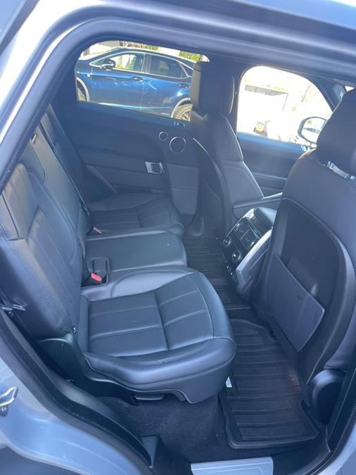 2020 Land Rover Range Rover Sport Turbo i6 MHEV HSE photo