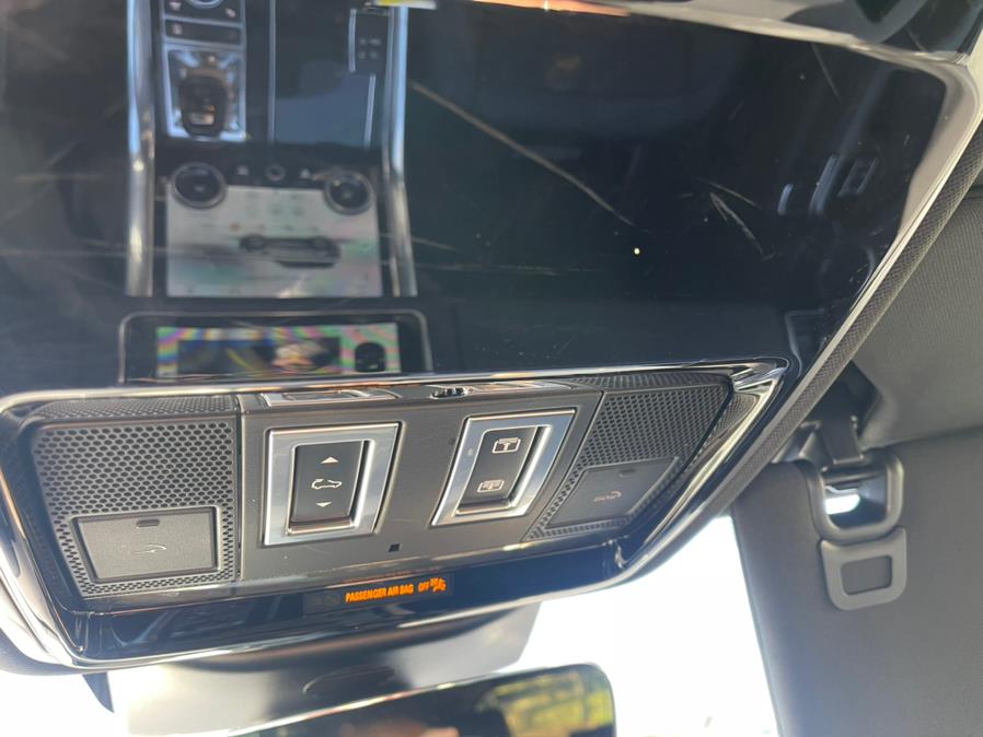 2020 Land Rover Range Rover Sport Turbo i6 MHEV HSE photo