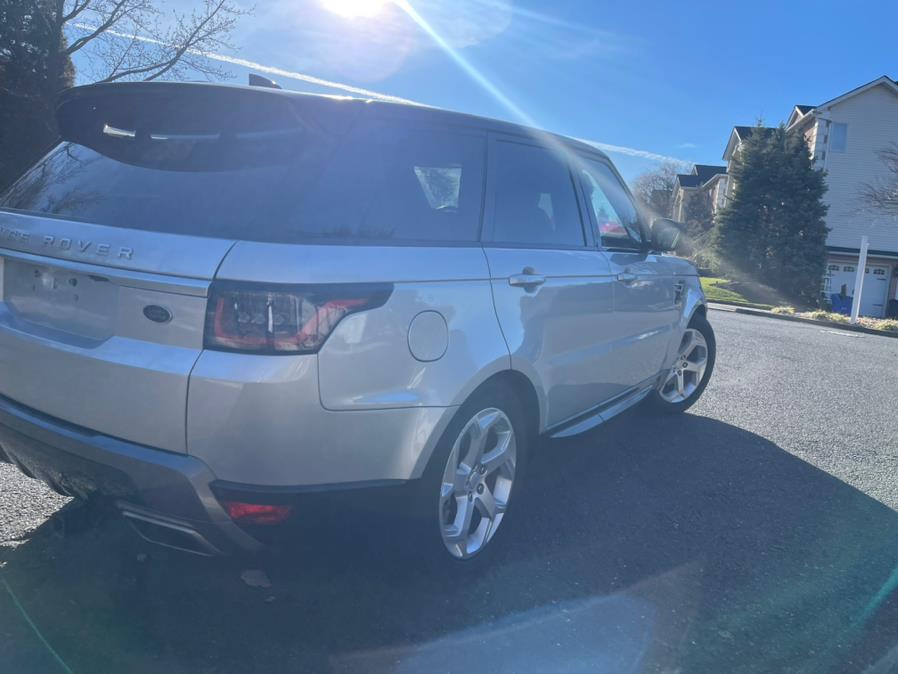 2020 Land Rover Range Rover Sport Turbo i6 MHEV HSE photo