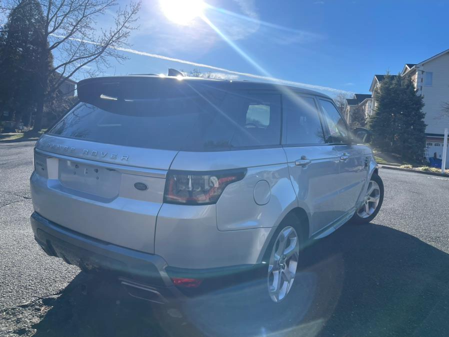 2020 Land Rover Range Rover Sport Turbo i6 MHEV HSE photo