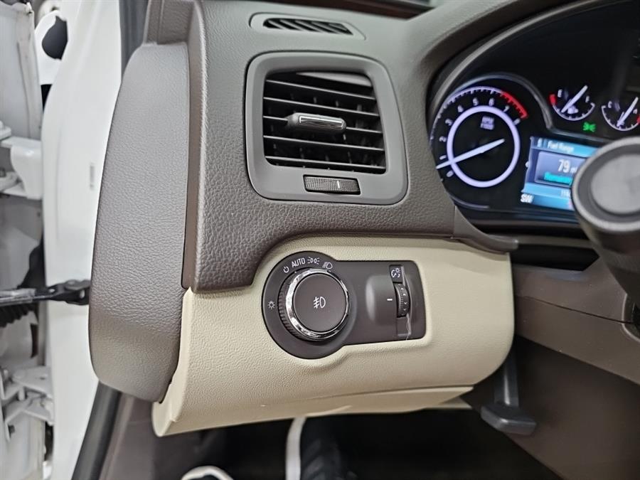 2016 Buick Regal 4dr Sdn Turbo AWD photo