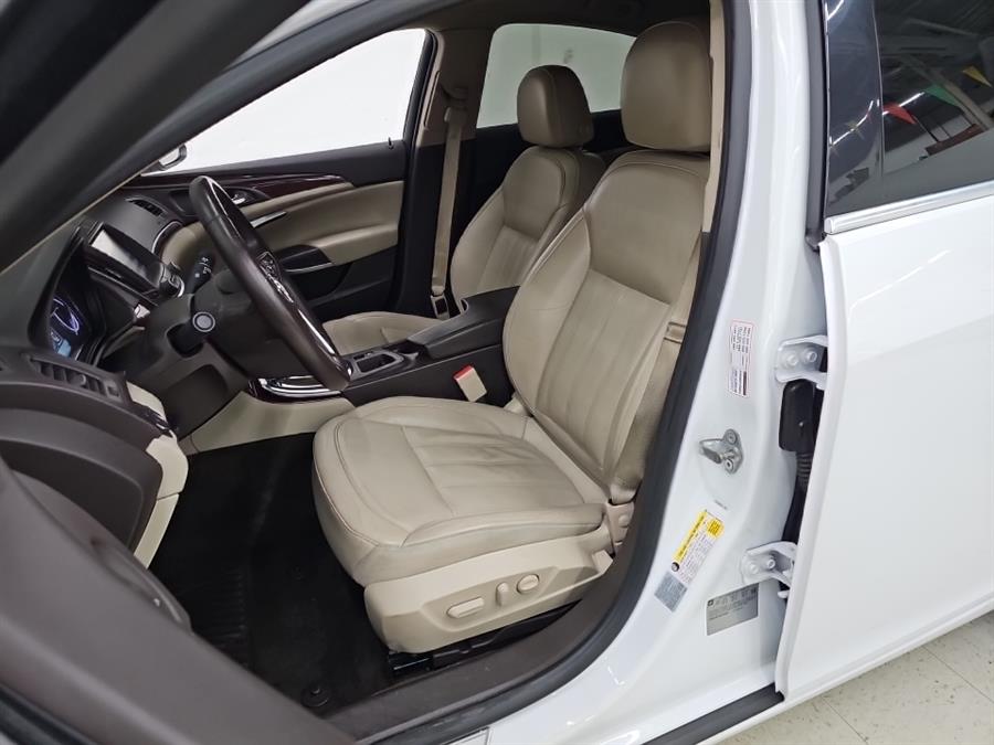 2016 Buick Regal 4dr Sdn Turbo AWD photo