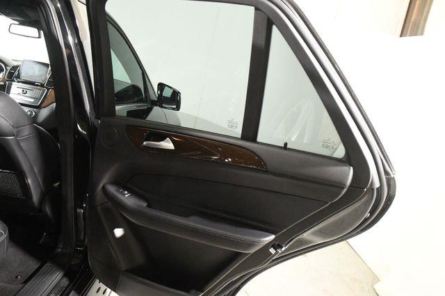 2016 Mercedes-Benz GLE 350 4MATIC w/ Safety Tech photo