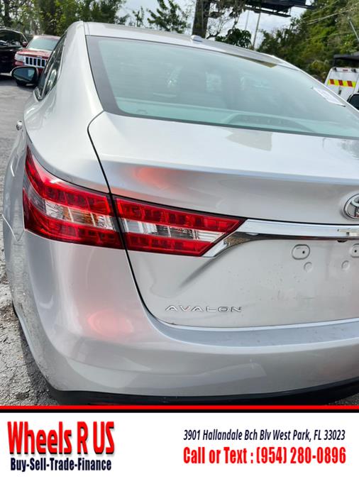 2013 Toyota Avalon XLE photo