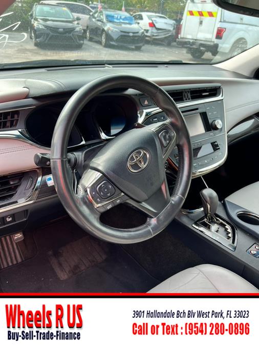 2013 Toyota Avalon XLE photo