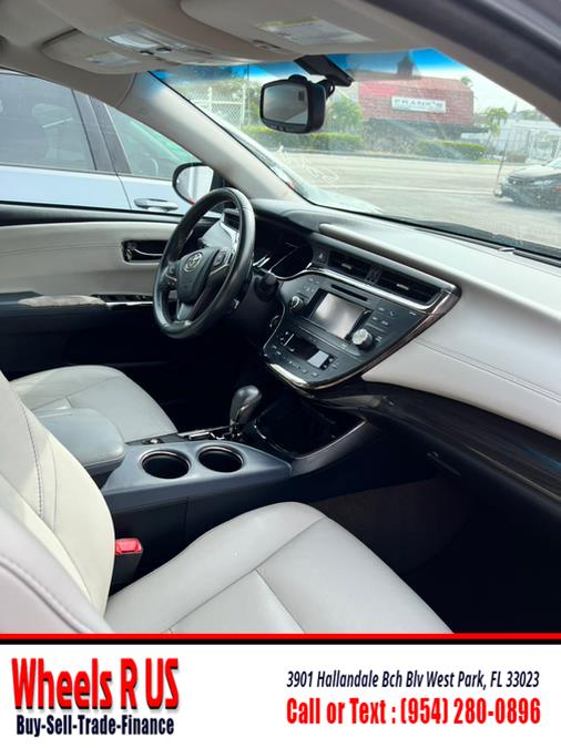2013 Toyota Avalon XLE photo