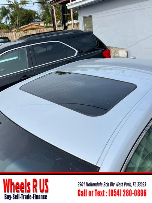 2013 Toyota Avalon XLE photo