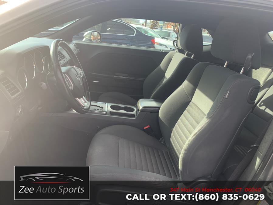 2011 Dodge Challenger SE photo