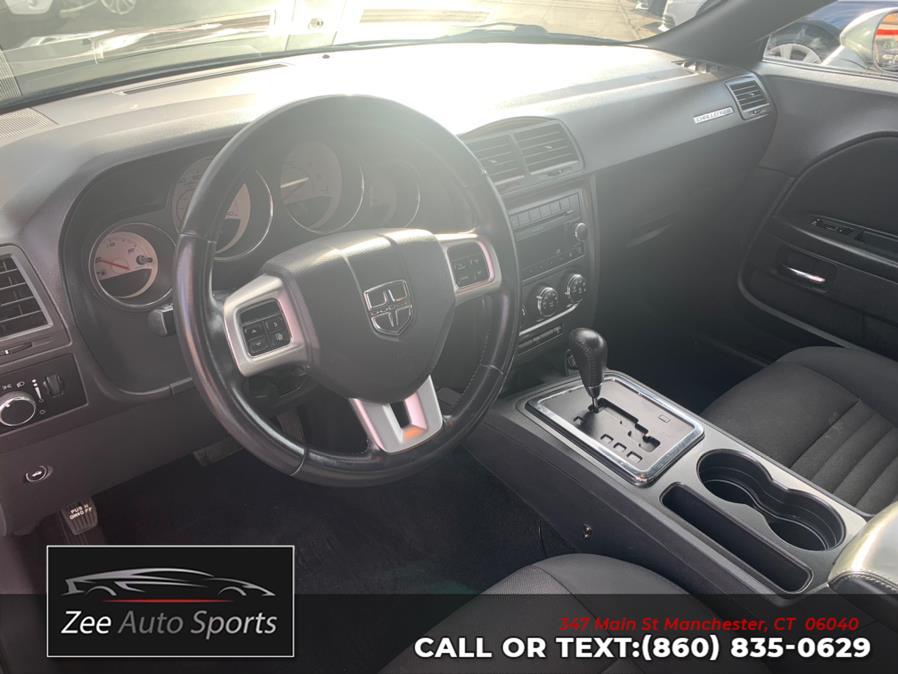 2011 Dodge Challenger SE photo