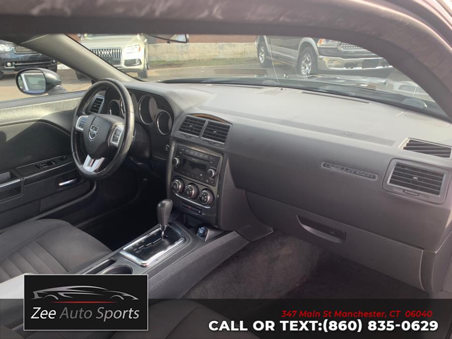 2011 Dodge Challenger SE photo