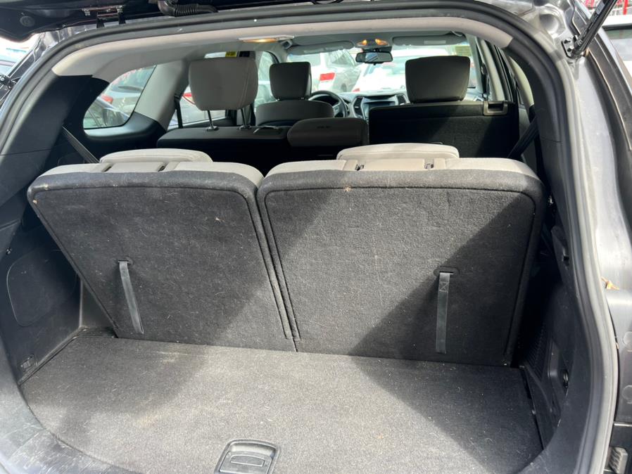 2017 Hyundai Santa Fe SE 3.3L Automatic AWD photo